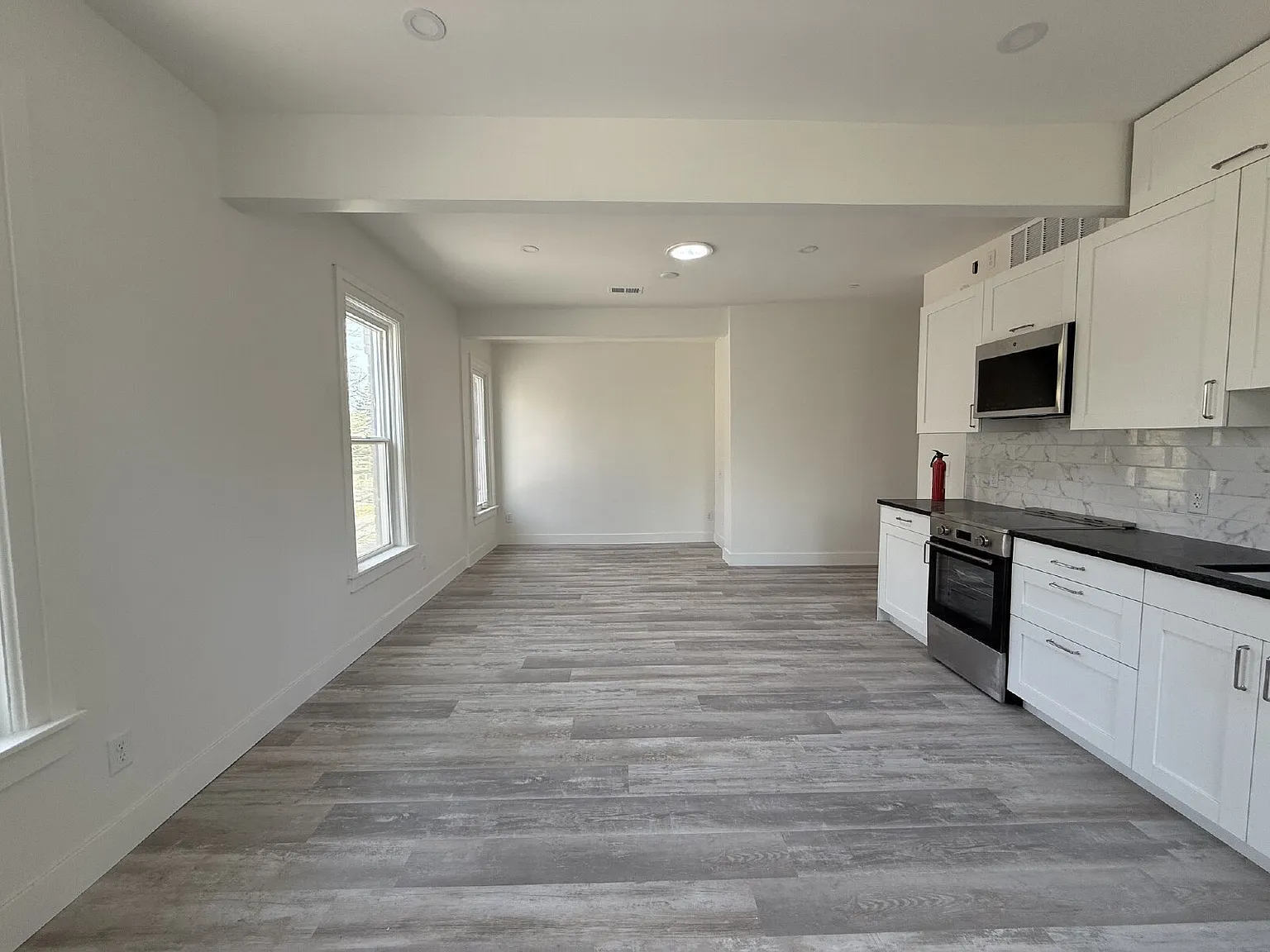 802 E 19th Ave — Photo 2