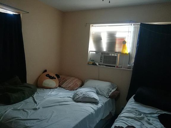 2 BEDROOM