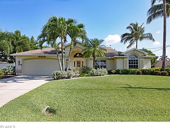2nd image of 537 SW 52nd St