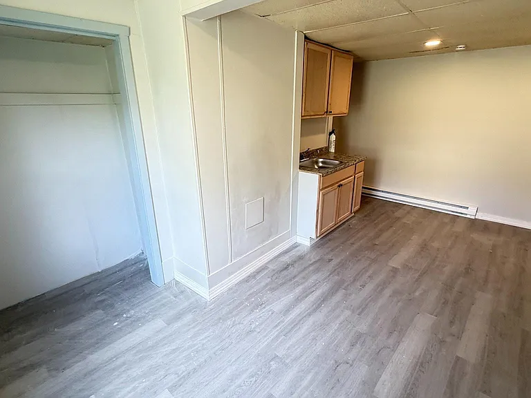 621 W State St #2 — Photo 2