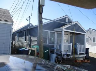 19 Riverview Ter, Hampton, NH 03842