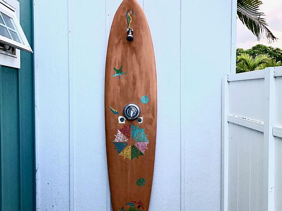 4th image of 837 N Kalaheo Ave