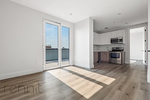 Rented by Rennit Inc. | media 21