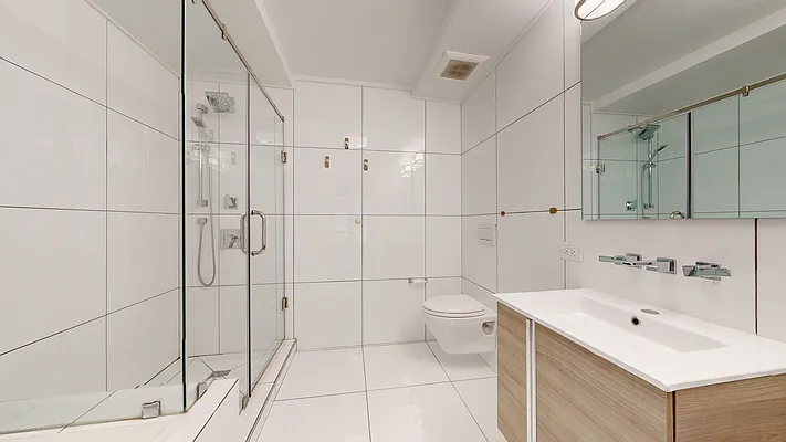 Rented by Bond New York | media 46