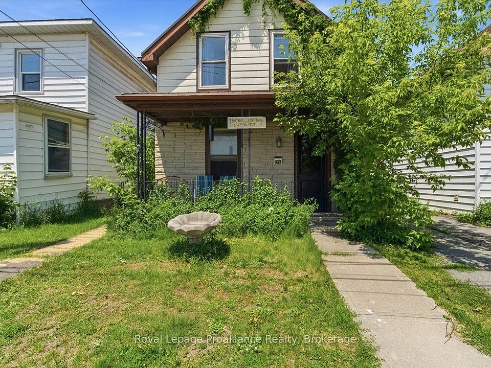 1st image of 431 Main St