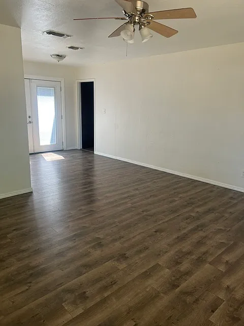 2 bed, 860 sqft, $2,200 — Photo 3