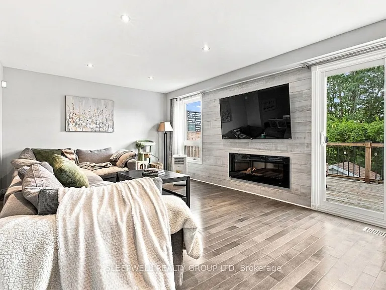 21 Kedgewick Ct — Photo 9
