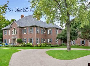 36 Trail Dr, Mankato, MN 56001