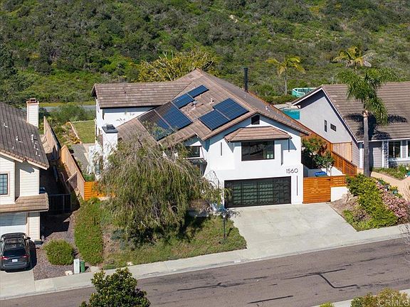 3rd image of 1560 Hawk View Dr