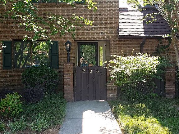 5th image of 206 Abbey Lane