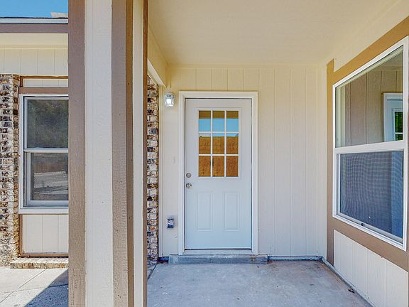 4th image of 1058 Pandora Dr SW