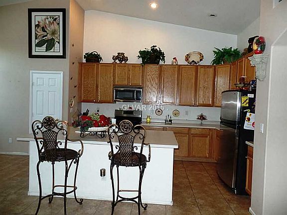 5th image of 4003 Colonial Field Ave