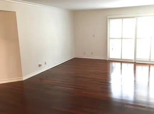 1741 Granville Ave #110 — Photo 4