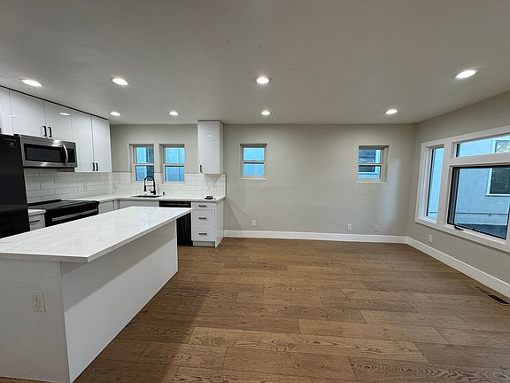 5th image of 420 W San Fernando St