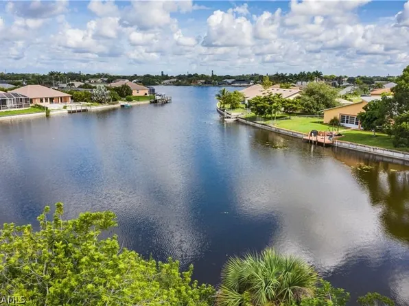 505 SE 7th St, Cape Coral, FL 33990