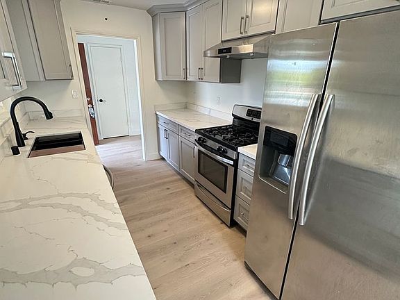 3rd image of 49 San Carlos Ct