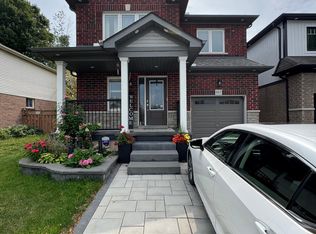827 Renaissance Dr, Oshawa, ON L1J 8K7