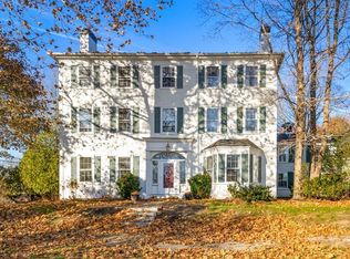 93 Main St, Topsfield, MA 01983