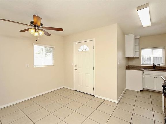 4th image of 1654 W 65th Pl