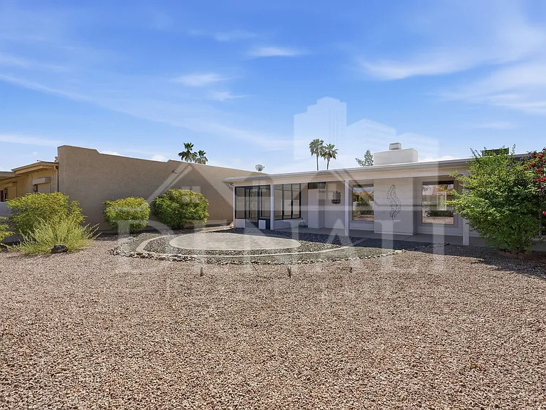 10602 E Elmhurst Dr — Photo 28