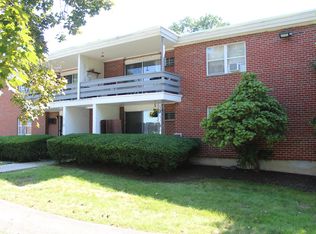 102 Oakwood Ave APT B6, West Hartford, CT 06119