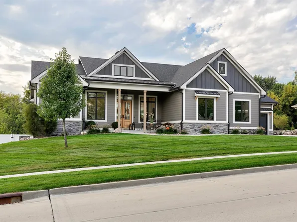 10524 NW 74th Pl, Johnston, IA 50131