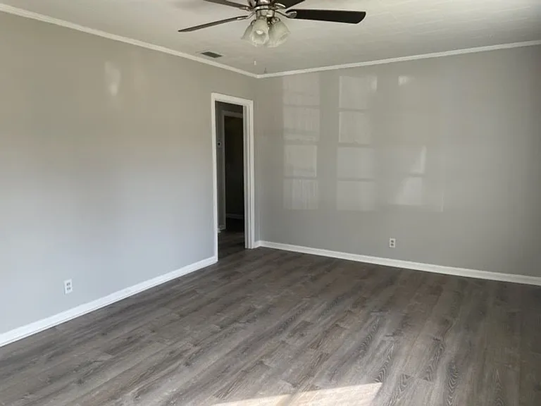 404 Sherrod Ave — Photo 2