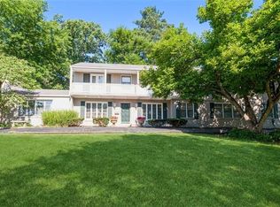 6304 Ensley Ln, Mission Hills, KS 66208
