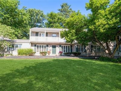 6304 Ensley Ln, Mission Hills, KS, 66208