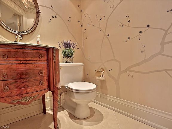 5th image of 2045 Lakeshore Ave #4107