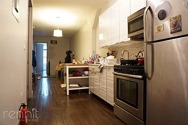 Rented by Rennit Inc.