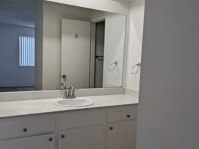 10348 Paramount Blvd #204 — Photo 7