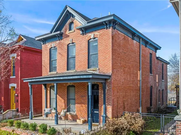 1616 Summit St, Kansas City, MO 64108