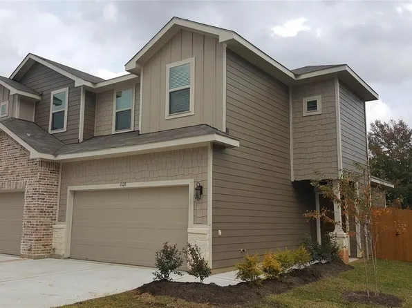 162 Parkgate #A, Conroe, TX 77304