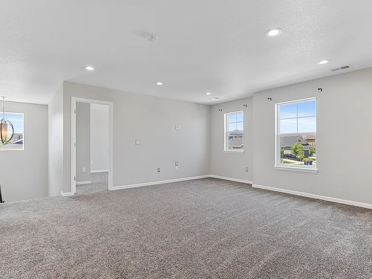 490 W Ridge Cir — Photo 26