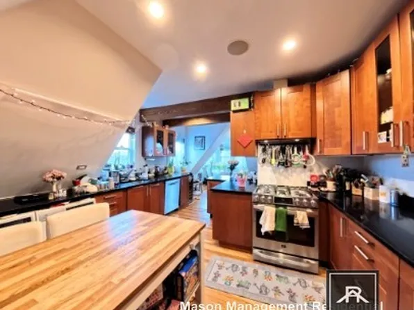 187 Davis Ave #8, Brookline, MA 02445