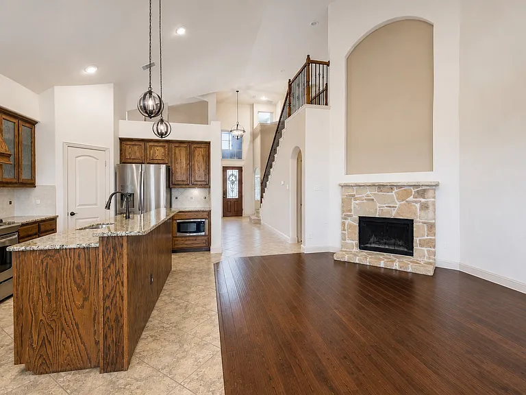 2933 Softwood Cir — Photo 9