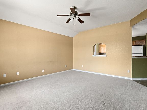 3rd image of 907 Yi Dr #A
