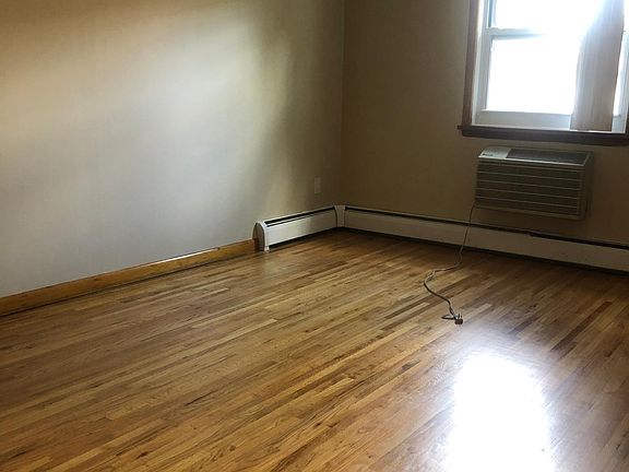 5th image of 85-31 60th Ave