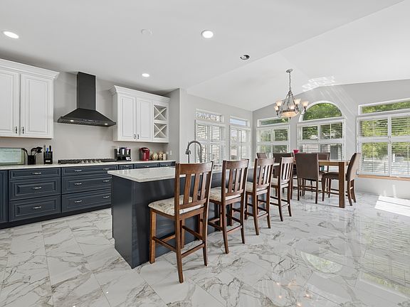 2nd image of 2014 Fieldstone Ct