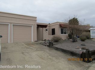 725 Homestead Cir, Las Cruces, NM 88011