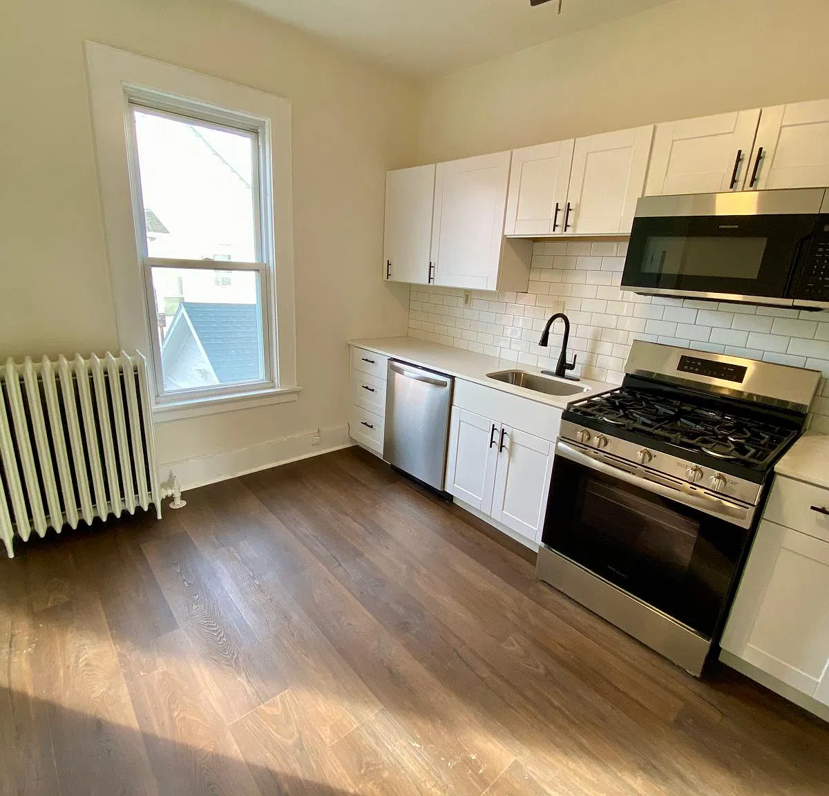 2 bed, $1,250 — Photo 3