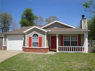 3072 W Oakfield St, Fayetteville, AR 72704