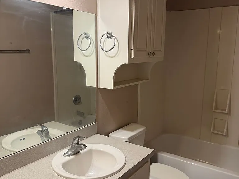 516 N Dover Ave — Photo 5