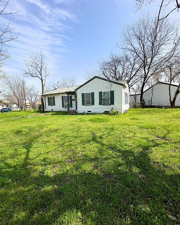 1st image of 418 NE 37th St