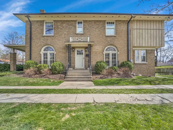 247 Lawton Rd, Riverside, IL 60546