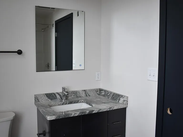 45 Forest Ave — Photo 4