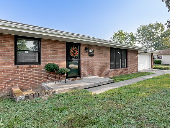 3rd image of 1448 Robin Hood Dr