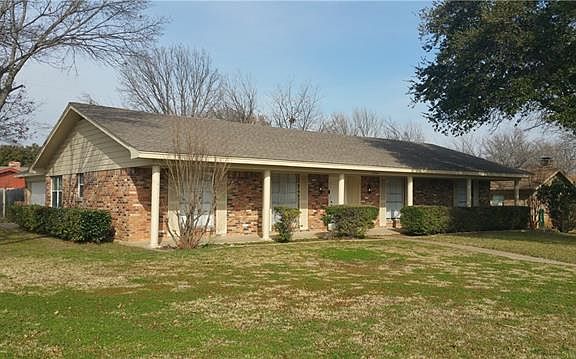 3rd image of 1324 Lyric Dr