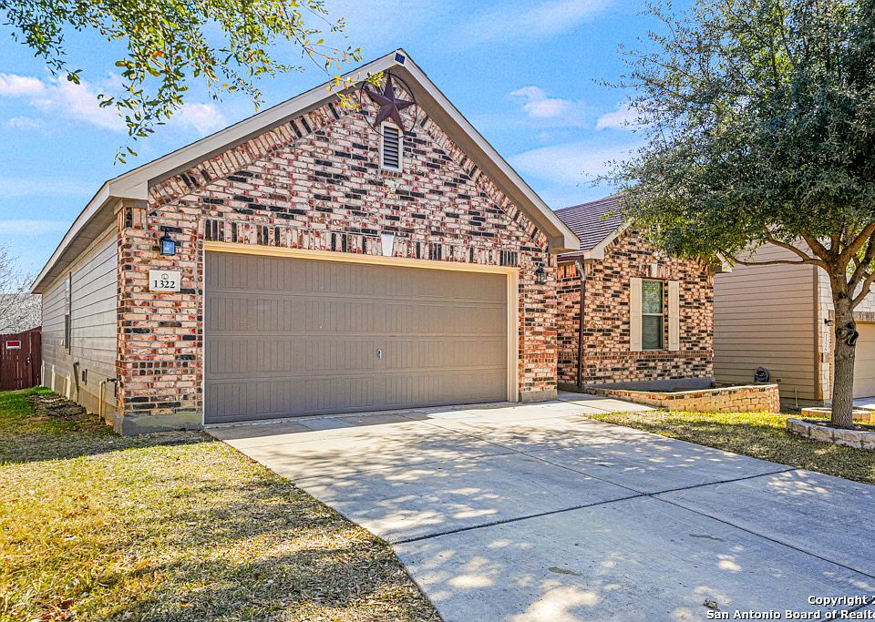 1st image of 1322 PLAZA LAKE DR